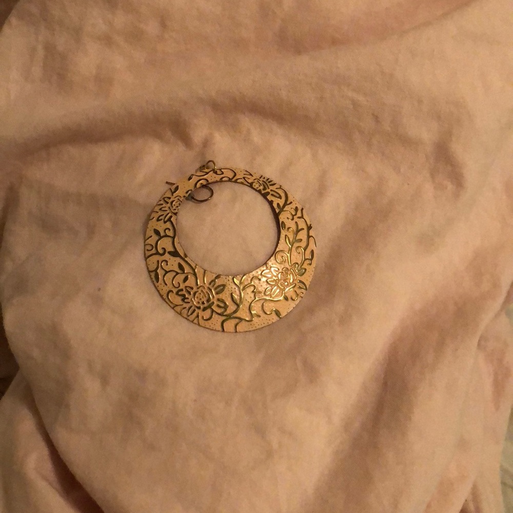 Beautiful statement earrings - Picture 3 of 3